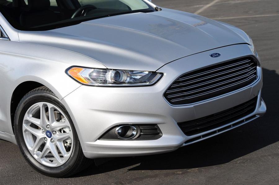  Ford Fusion 2013 года  (US) (фото 107 из 202)